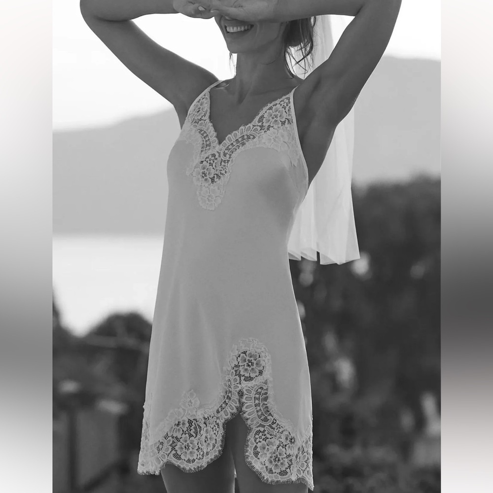 Homebodii Sian White Slip